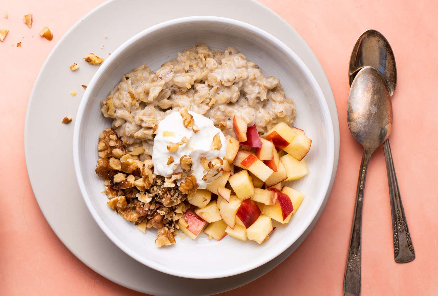 Oatmeal with Fruit & Nuts