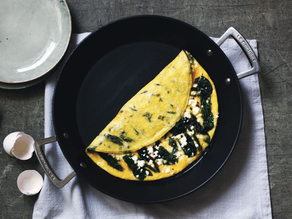 Omelette with spinach and feta