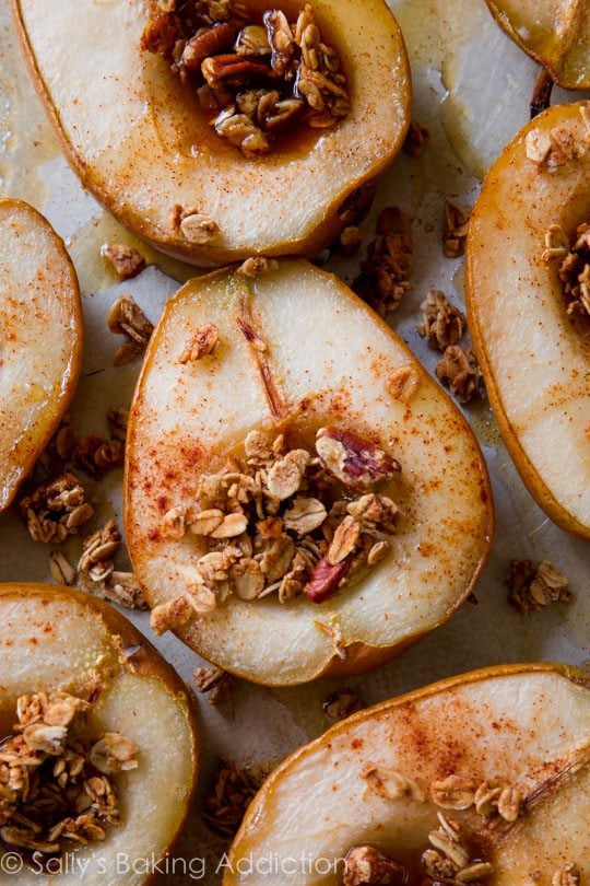 Simple Maple Vanilla Baked Pears