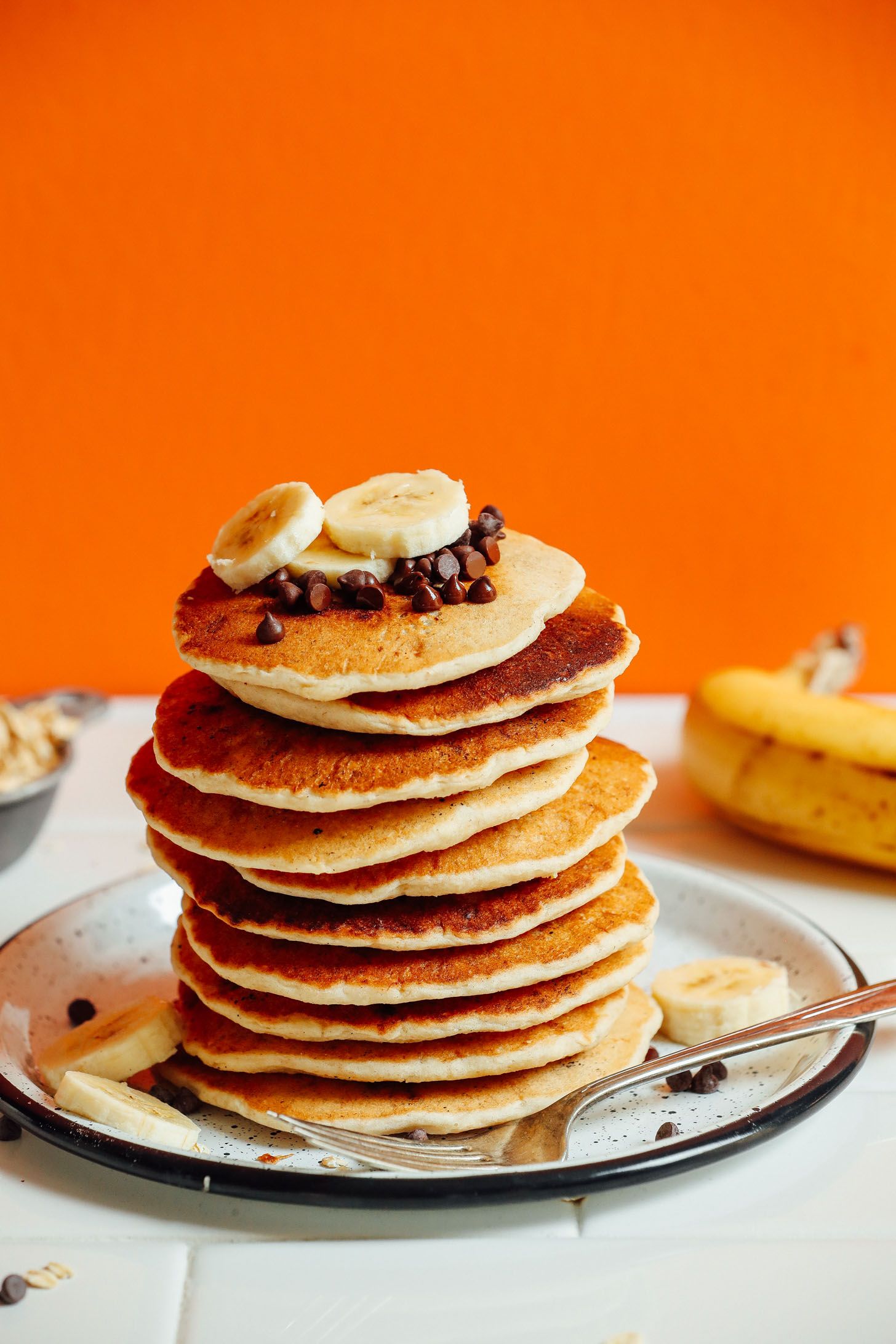 1-Bowl Vegan Banana Oat Pancakes