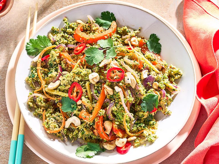 Gingery broccoli-fry with cashews